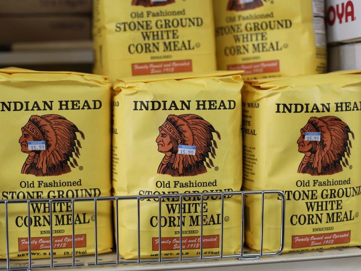 INDIAN HEAD Old Fashioned  STONE GROUND  WHITE  CORN MEAL
